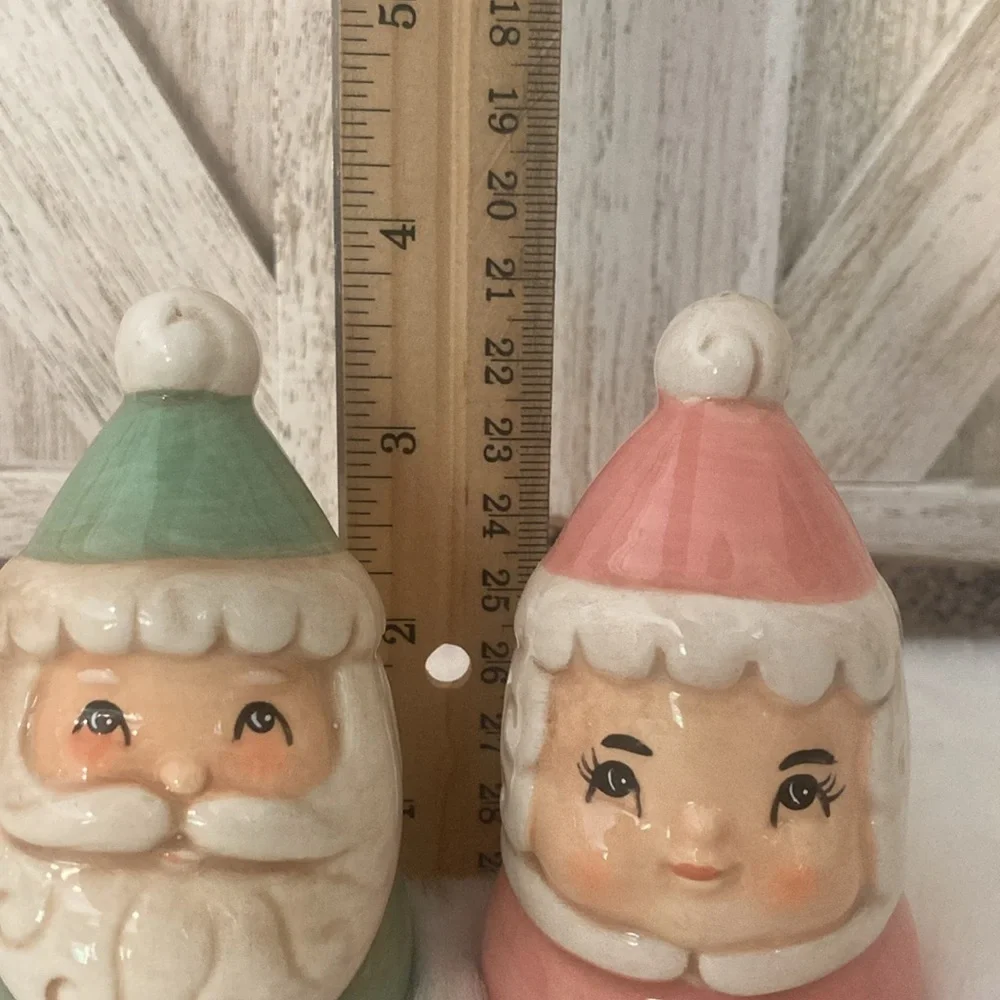 Johanna Parker Christmas Shakers